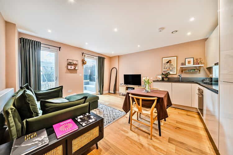 Property photo 2 of 17