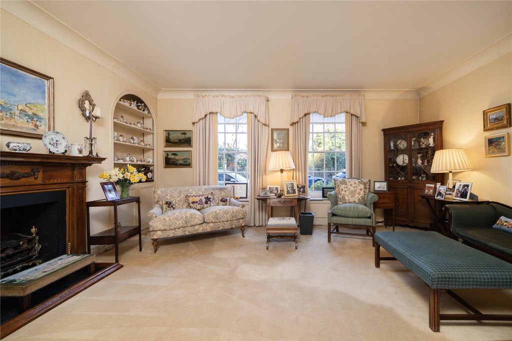 Property photo 2 of 11 Drawing Room