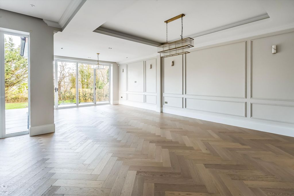 Property photo 3 of 26 Image