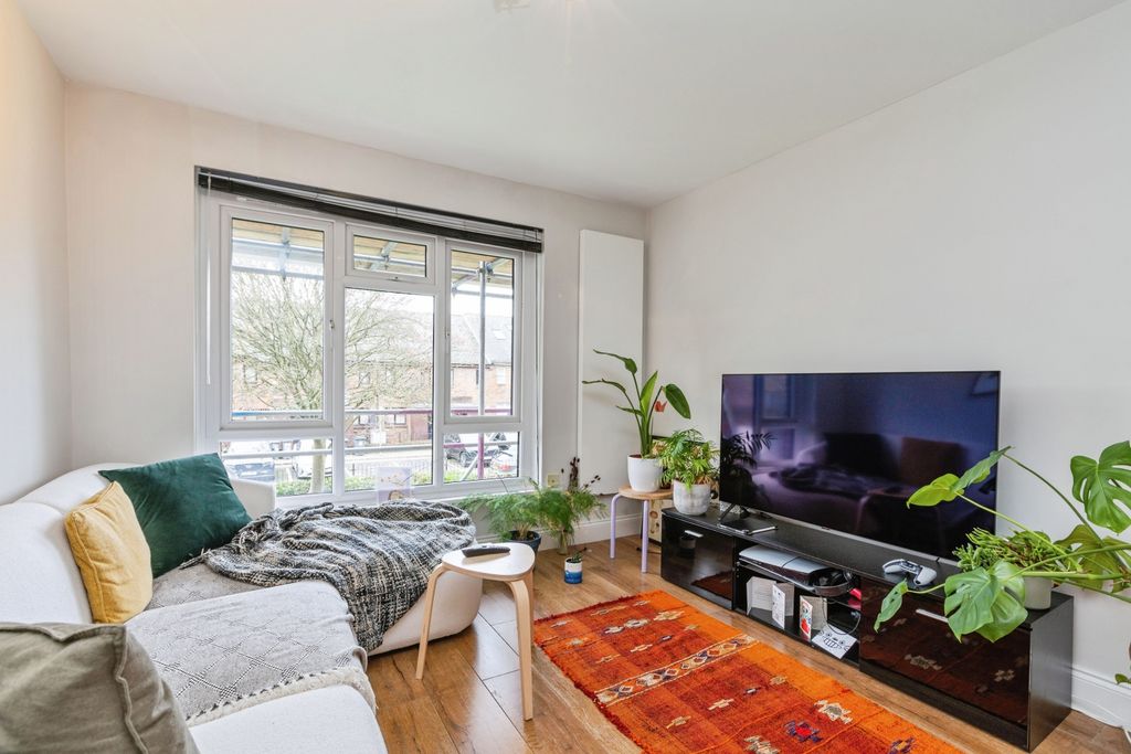 Property photo 3 of 17 Reception Room