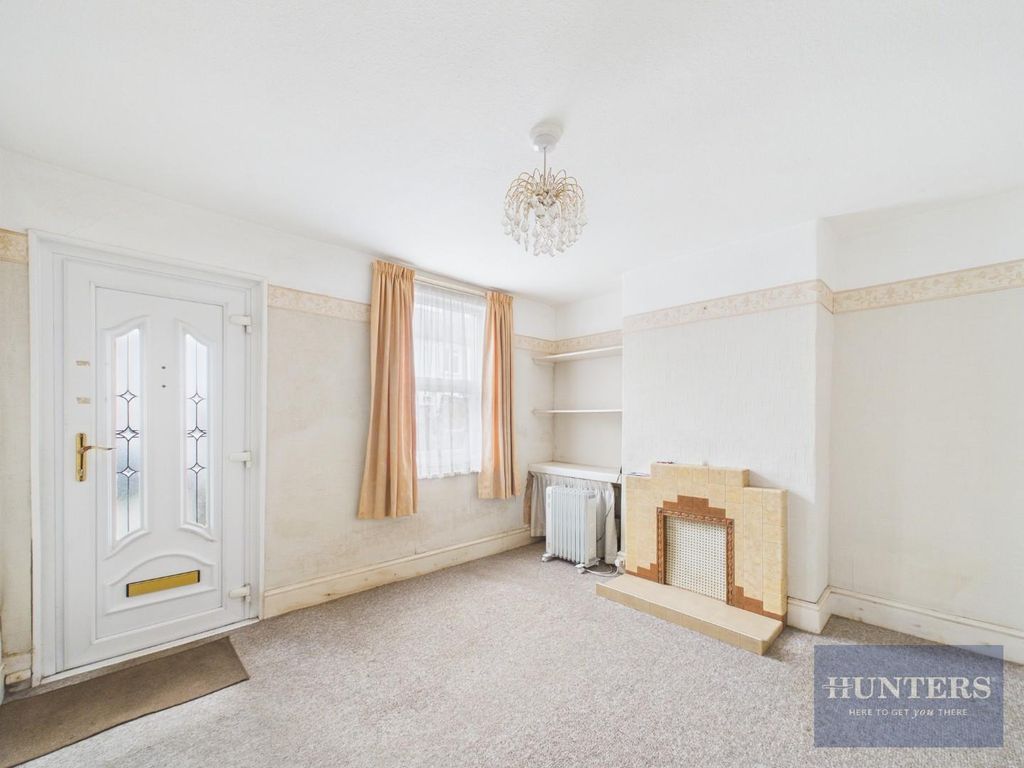 Property photo 2 of 12 Sitting Room