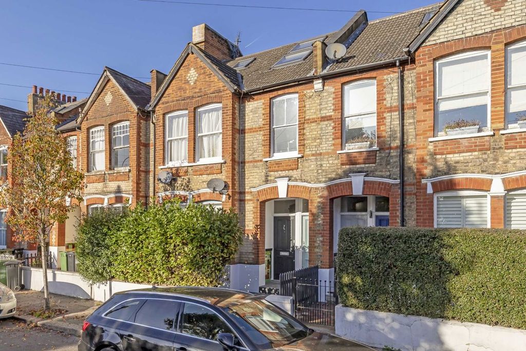 Property photo 1 of 6