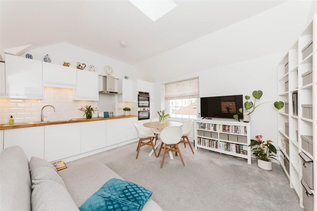 Property photo 1 of 17 Ks2B3005.Jpg