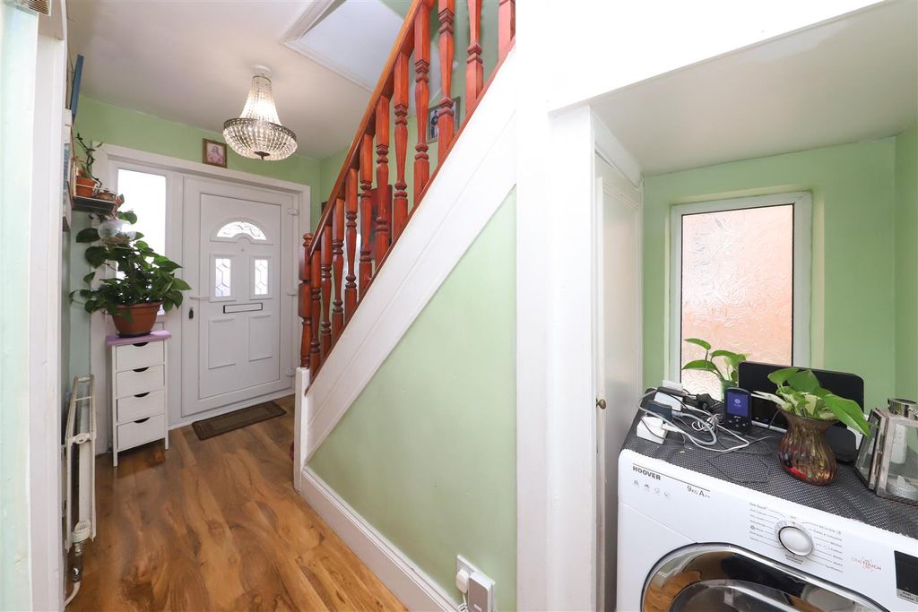 Property photo 2 of 14 Hall