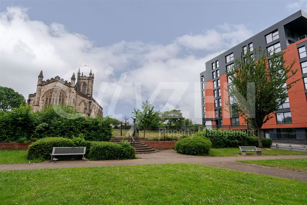 Property photo 1 of 12 Willow Court