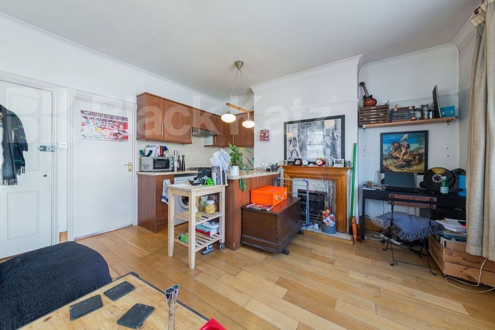 Property photo 1 of 8