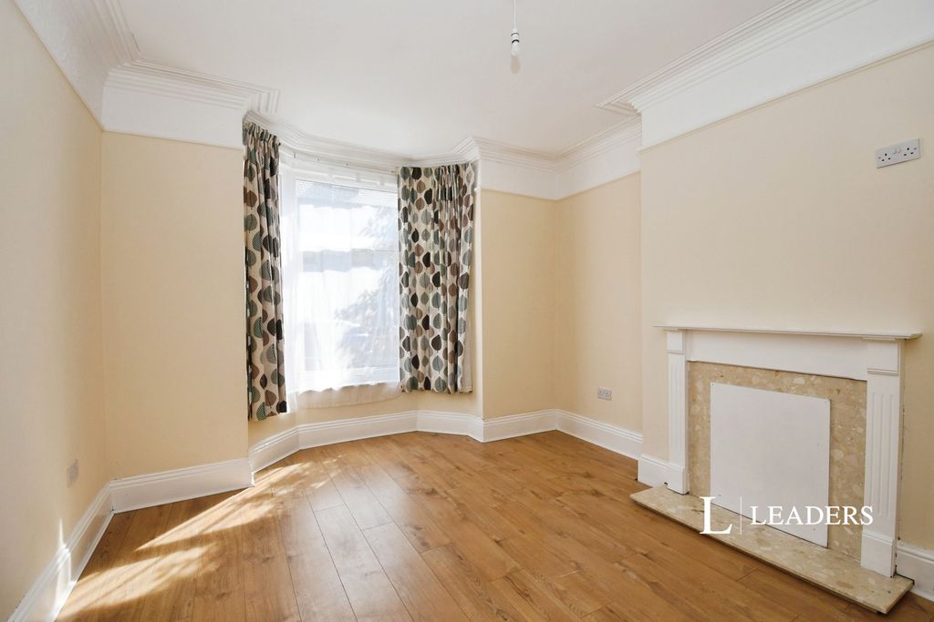 Property photo 2 of 13 Pbox-Img.Jpg
