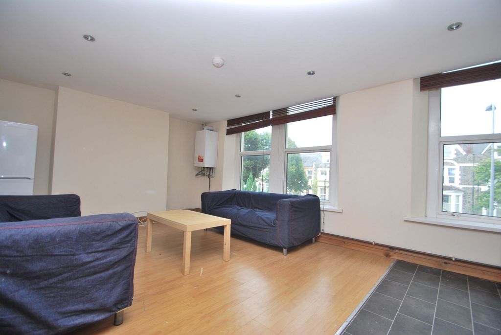 Property photo 1 of 10 Photo 2