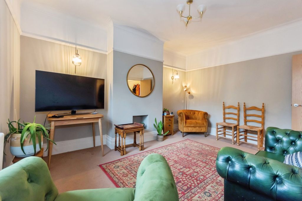Property photo 2 of 22 Pbox-Img.Jpg