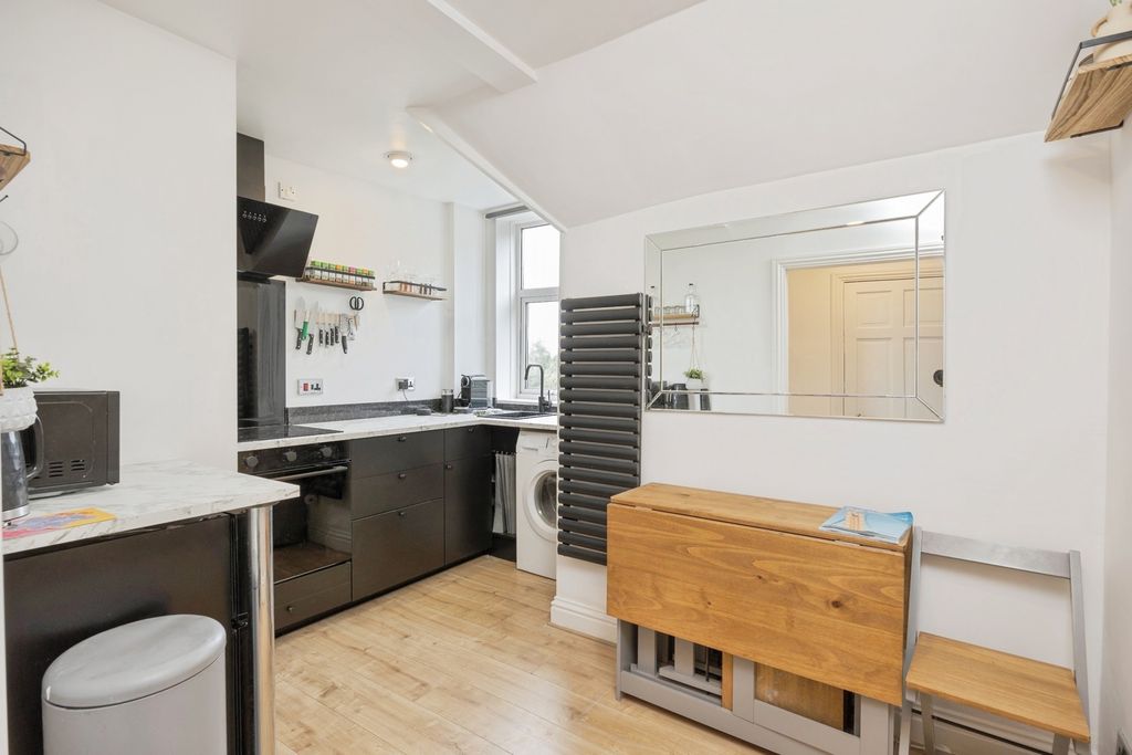Property photo 2 of 9 Pbox-Img.Jpg