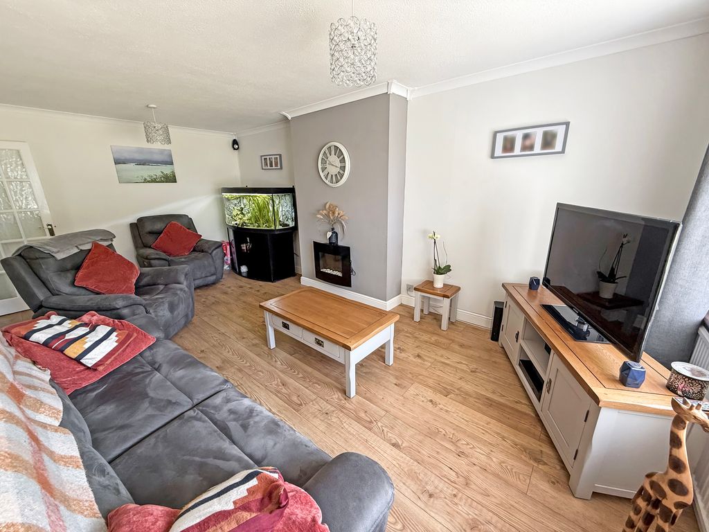 Property photo 3 of 20 Img_2903