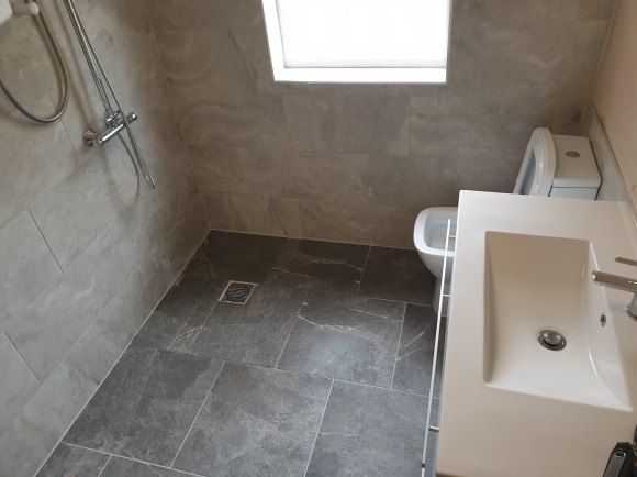 Property photo 3 of 9 Dunkley Street Wet Room 1.Jpg