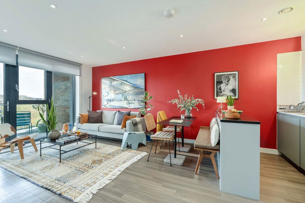 Property photo 1 of 16