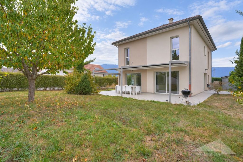 Property photo 1 of 10 5-Room House For Sale – Valleiry