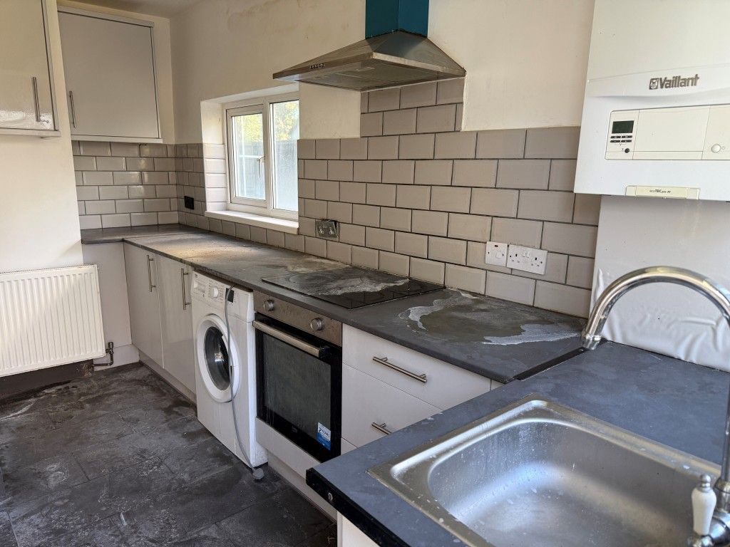 Property photo 3 of 7 Fitted Kitchen With Sink And Units