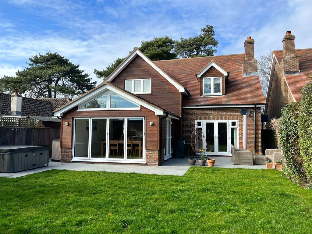 Property photo 2 of 24 Picture No. 54