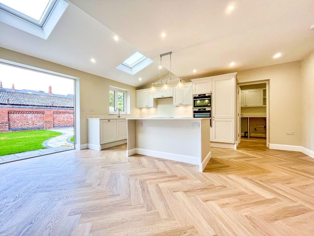 Property photo 1 of 27 Tlc_c7Ade9A4-d02F-4798-B530-A2397139c7F3_3d38887.J