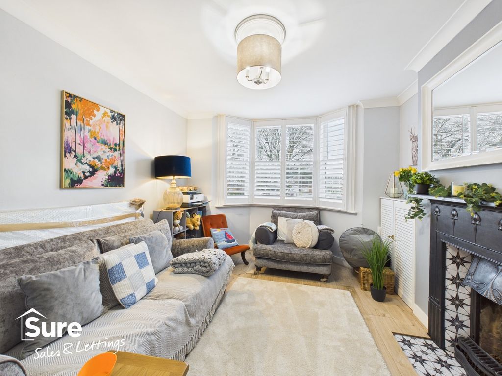 Property photo 2 of 19 4866342