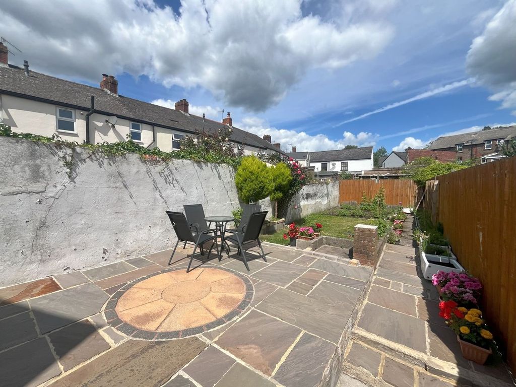 Property photo 3 of 17