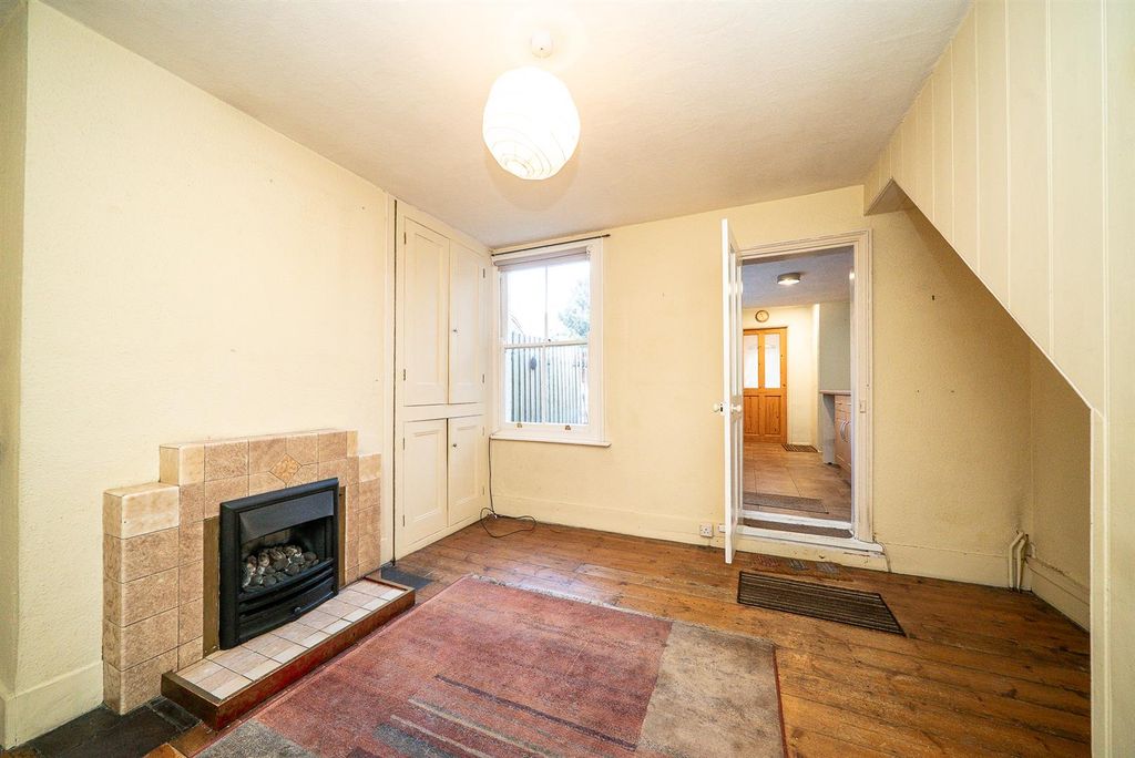 Property photo 3 of 19 17-Albion-Road-1003.Jpg