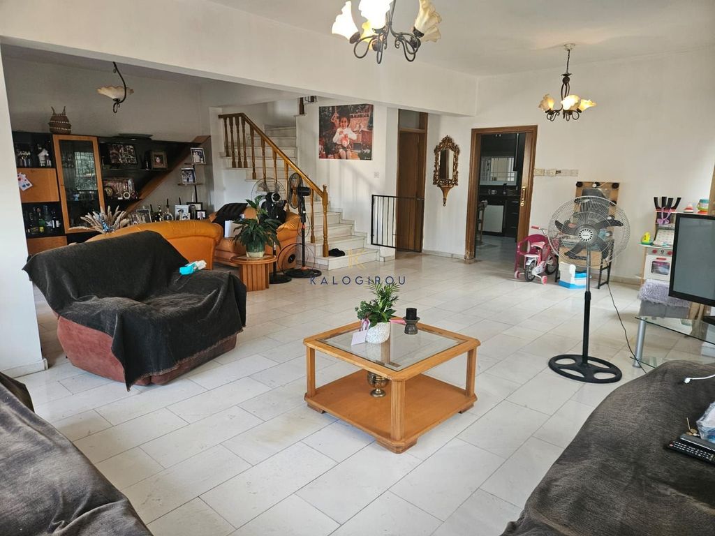 Property photo 1 of 23