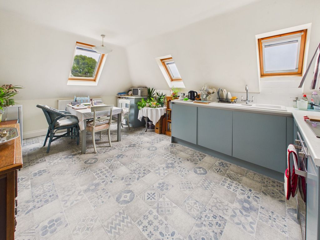 Property photo 2 of 15 Kitchen/Dining Room