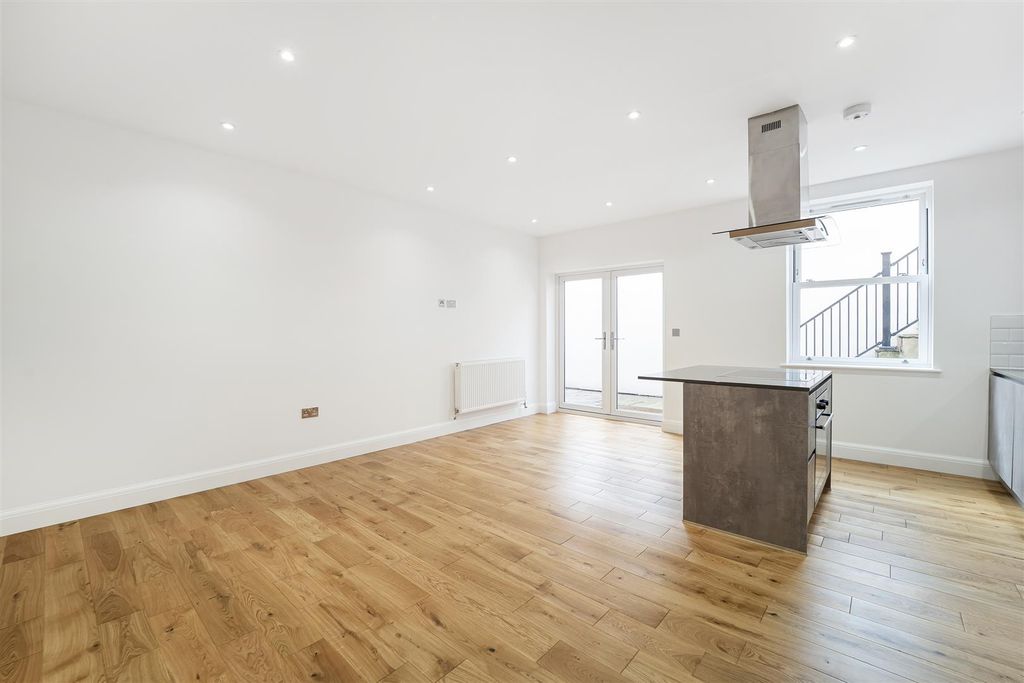 Property photo 2 of 19 Helliwell & Co