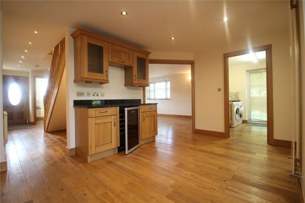 Property photo 2 of 21 Picture No. 22