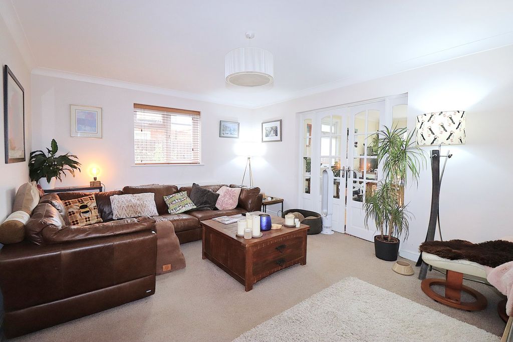 Property photo 3 of 14