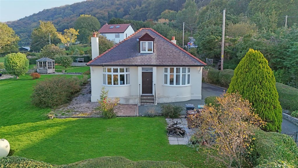 Property photo 1 of 20 Front Aspect.Jpg