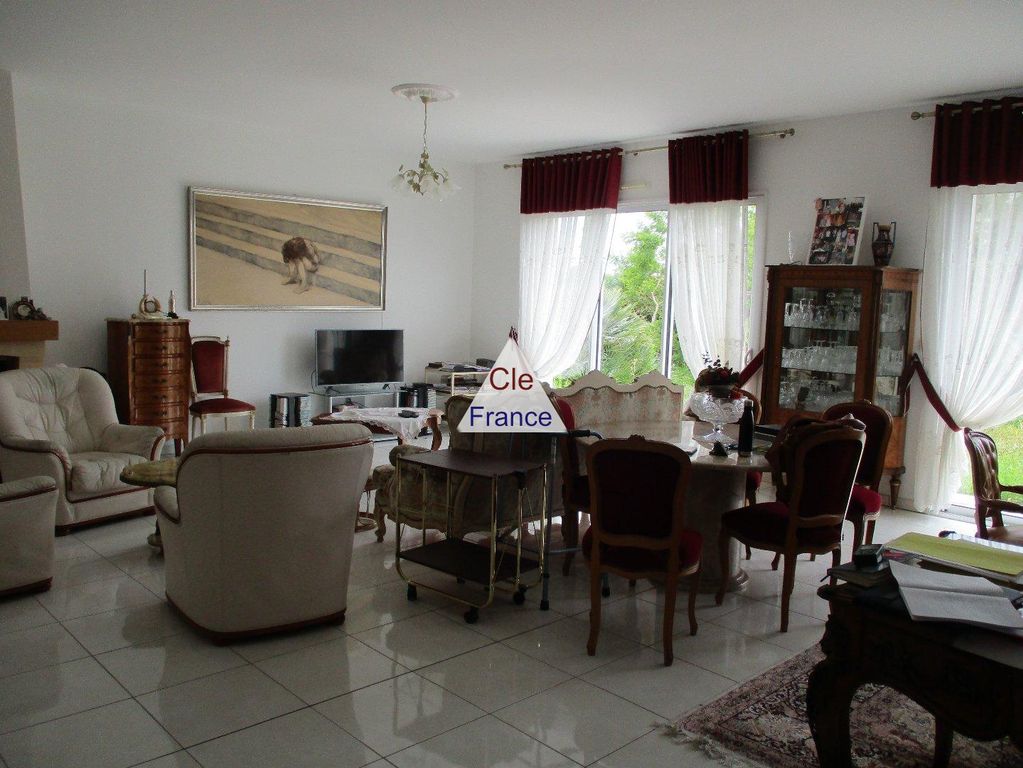 Property photo 2 of 13