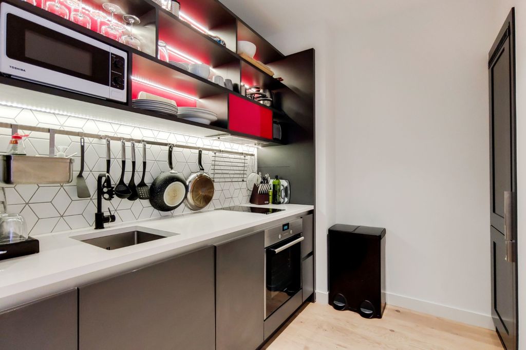 Property photo 2 of 12 4595181