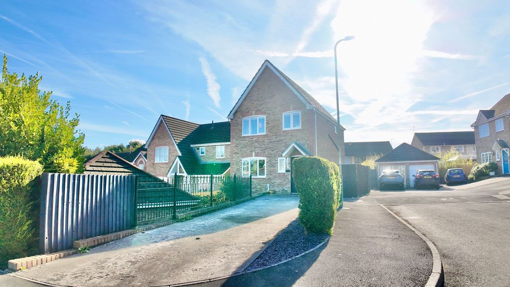 Property photo 1 of 31