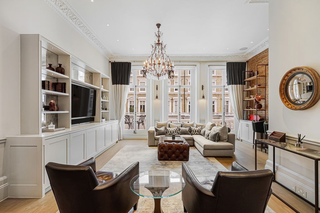 Property photo 1 of 28 Reception