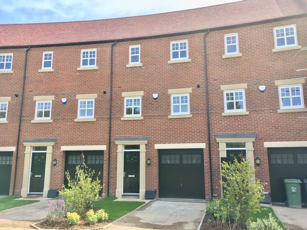 Property photo 1 of 12 External Front