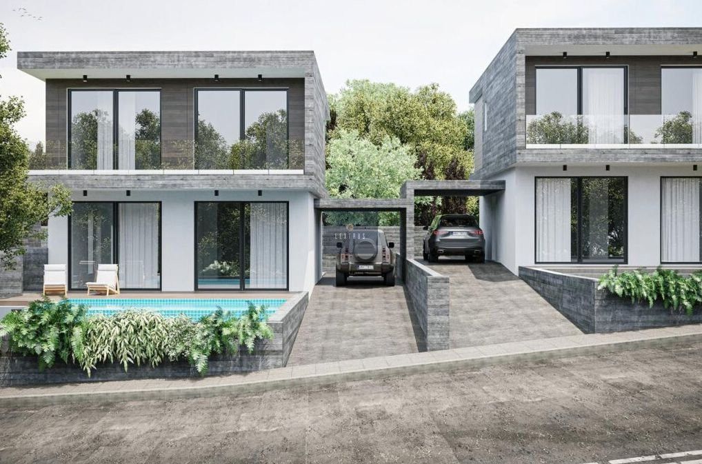 Property photo 1 of 2