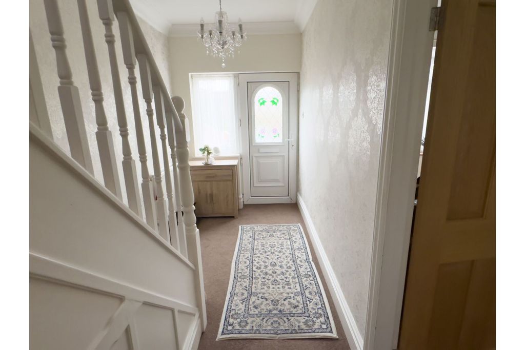 Property photo 2 of 20 Entrance Hallway