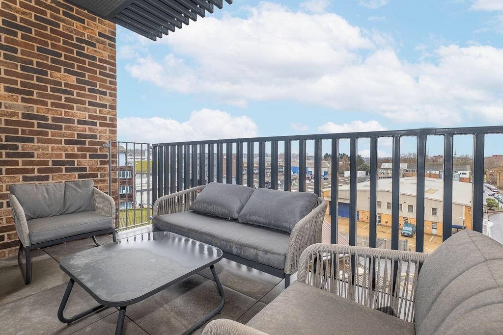 Property photo 3 of 11 404-Bushane-Court...