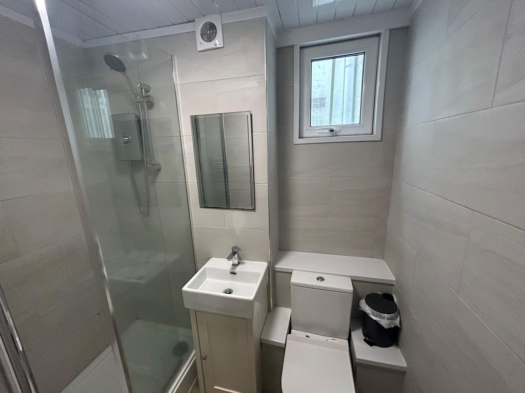 Property photo 3 of 3