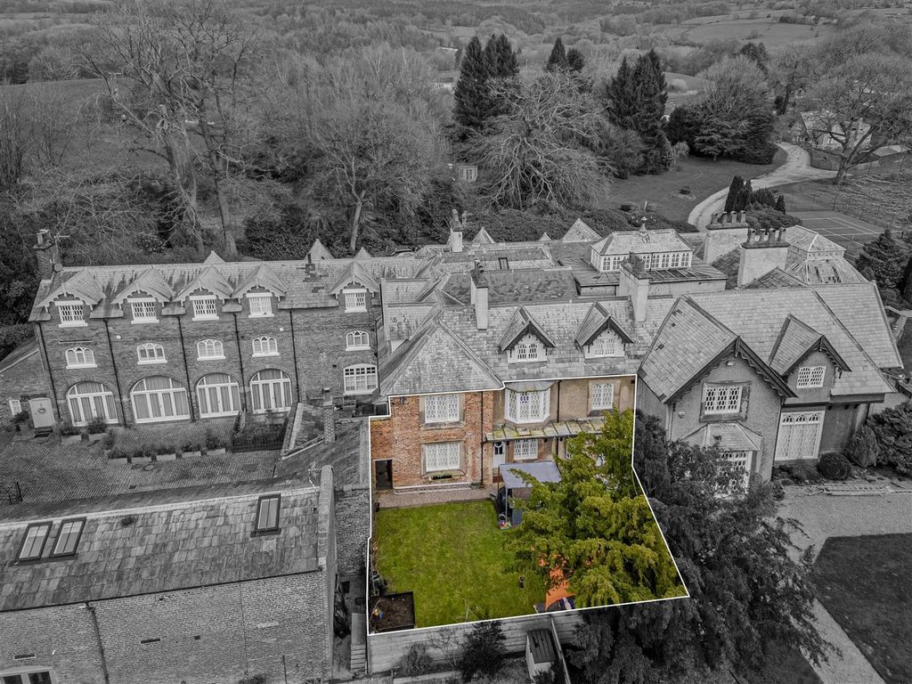 Property photo 1 of 48 Bolton Lodge