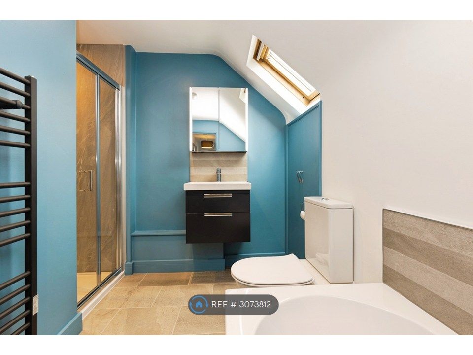 Property photo 3 of 24 Bathroom