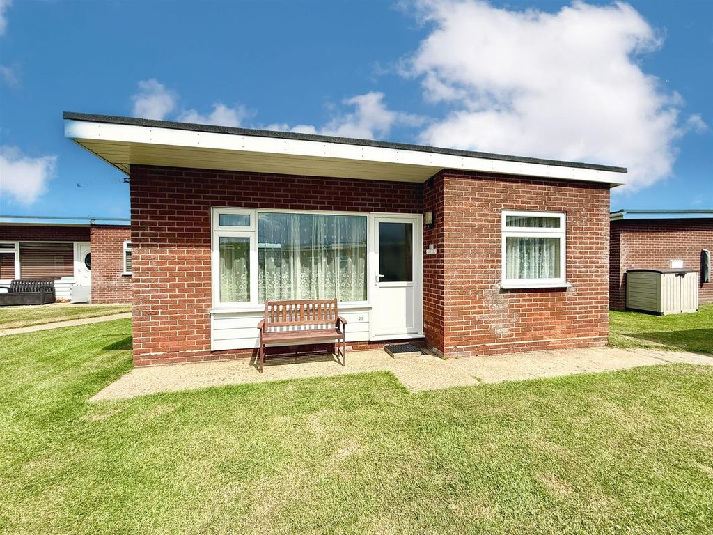 Property photo 1 of 9 Front Aspect