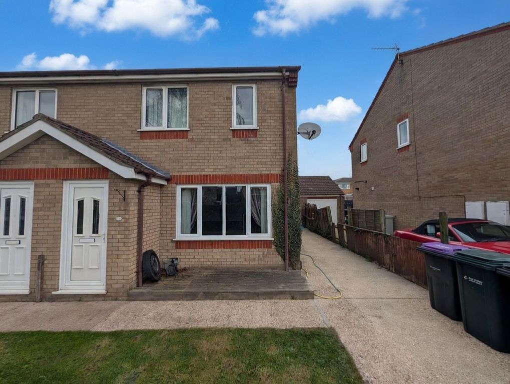 Property photo 1 of 11 Front