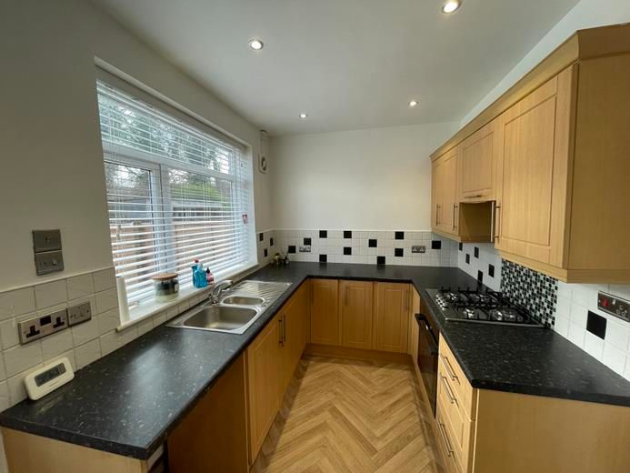 Property photo 3 of 9 Kitchen