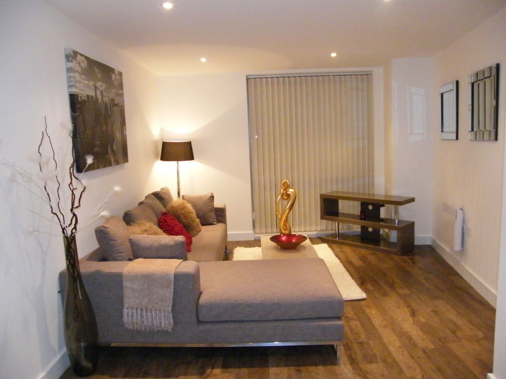 Property photo 3 of 15 2007_1201October0516.Jpg