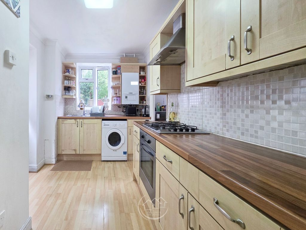 Property photo 3 of 23