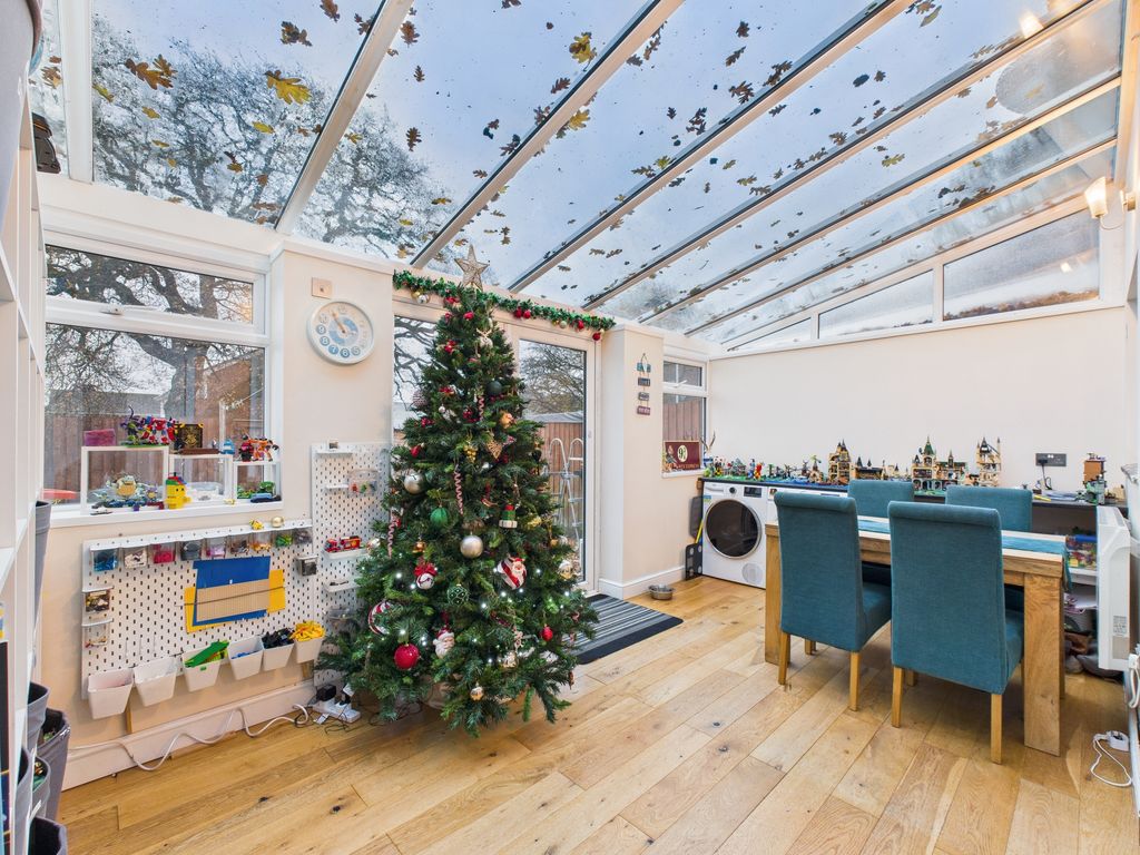 Property photo 3 of 20 Conservatory