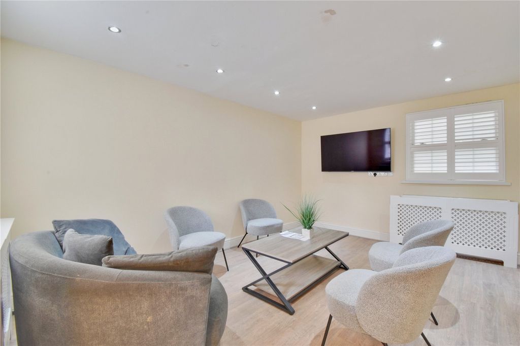 Property photo 2 of 15 Picture No. 03