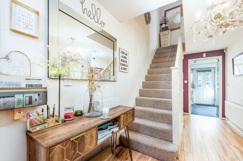 Property photo 2 of 25 03
