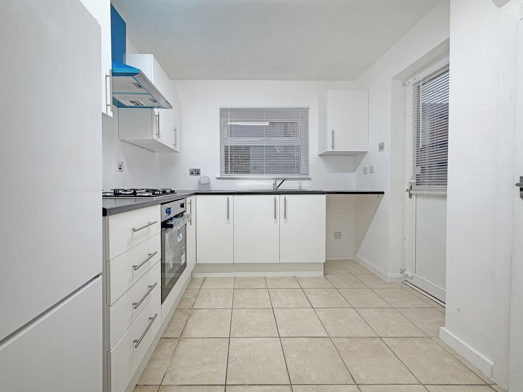 Property photo 3 of 23